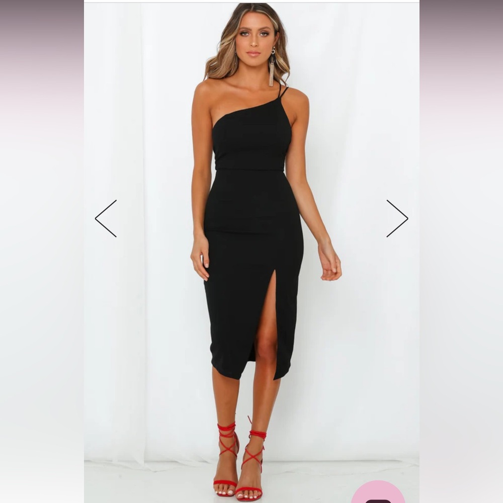 Hello Molly - Taking it Back Dress - never worn!
